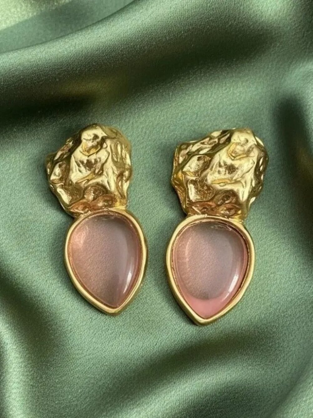 Museum Clip-on Gold Nugget Teardrop Cabochon Earrings Museum Retro Statement VTG